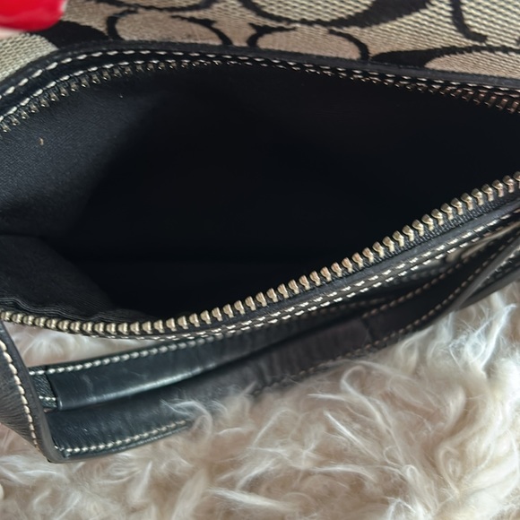 Black and grey monogram Coach shoulder bag - Picture 4 of 8